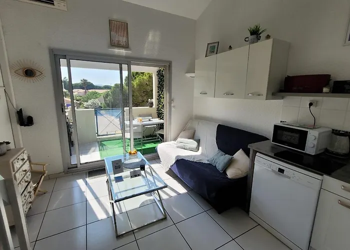 Apartman T1 Climatise Avec Terrasse & Acces Piscine Le Lavandou