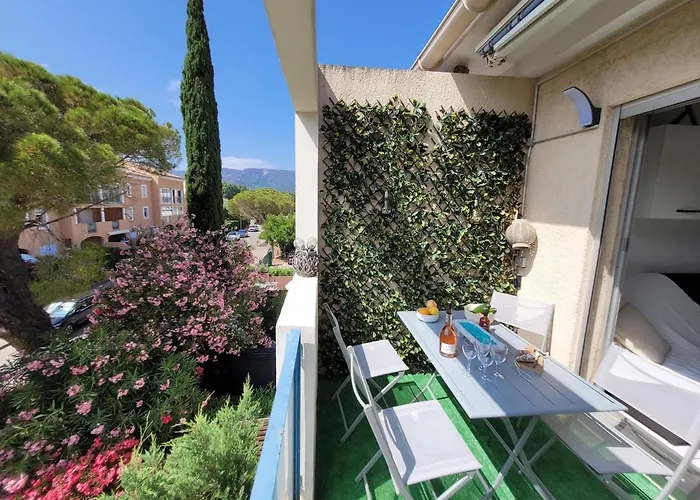 Апартаменти T1 Climatise Avec Terrasse & Acces Piscine