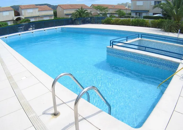 T1 Climatise Avec Terrasse & Acces Piscine Apartmán